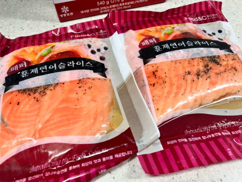 코스트코 훈제연어 페퍼슬라이스 간편 샐러드 꿀조합 추천