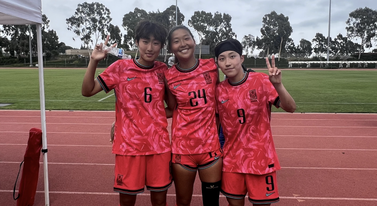[FIFA 단독] 女 축구로 한국과 미국 잇는 1세대의 탄생... 