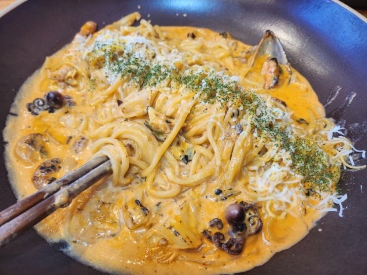  수원 신동 카페거리 농가의하루, 생면 파스타, 추운날 솔직 후기