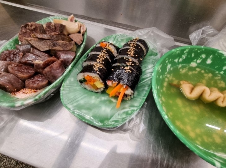  망원시장 분식 맛집 송이네 1등다운 맛과 분위기