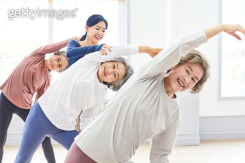  [실버, 시니어, 노인 필라테스] 몇살까지 필라테스 가능할까? 노년기에 필라테스가 필요한 이유.