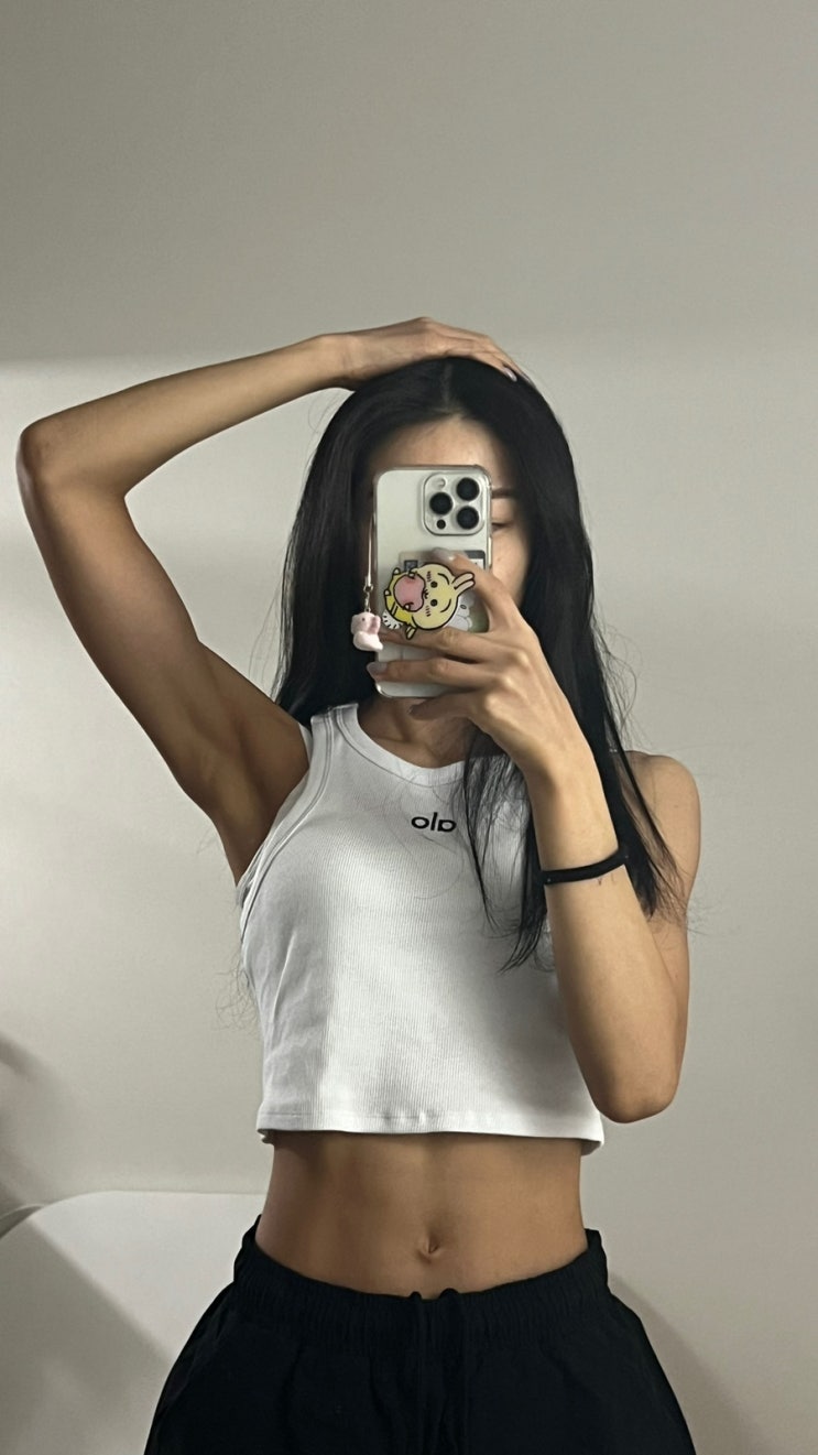  신중동 헬스장 덤벨 여자 어깨운동(삼각근,이두,삼두)