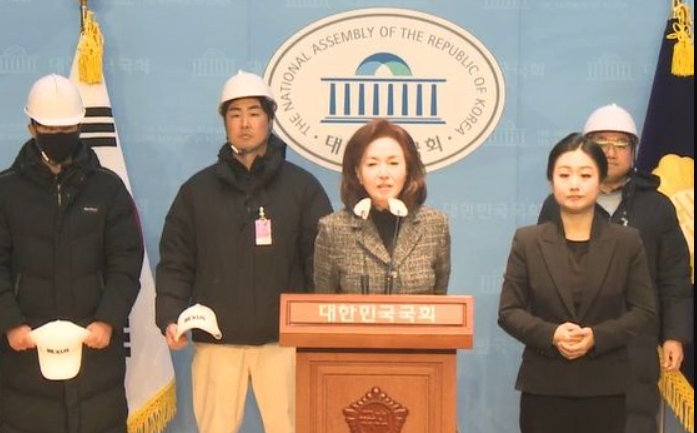 <b>윤석열</b> 계엄 옹호부터 <b>부정선거</b> 음모론까지, 국민의힘 숙면... 
