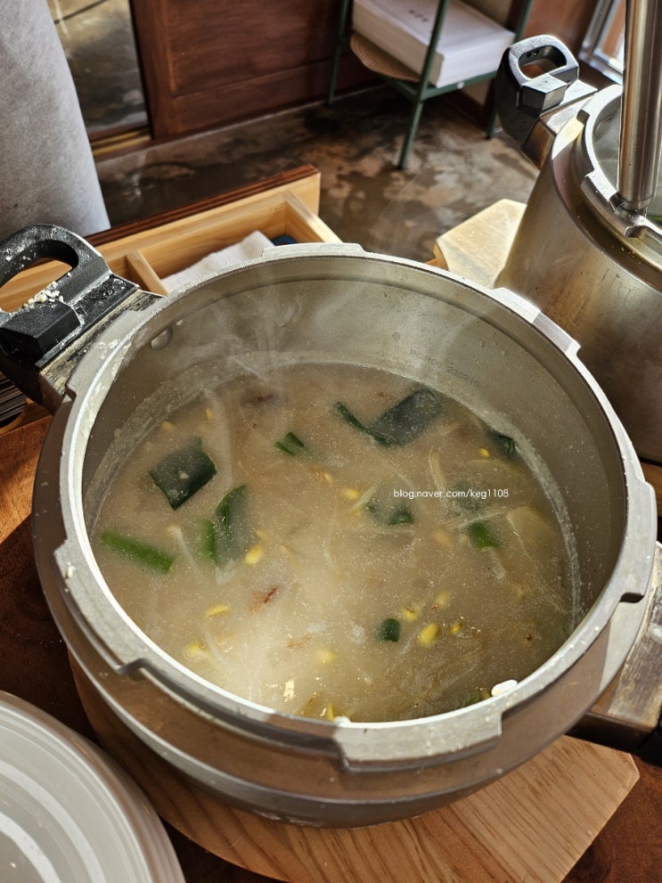 [식당] 강원도 속초 비금도 내돈내산 아침식사 황태해장국 굴국밥