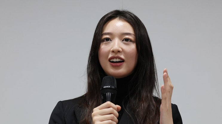 JMS 피해자 메이플, 정명석 징역 17년에 "정의는 진짜 있다" JMS 피해자 메이플, 정명석 징역 17년에 "정의는 진짜 있다"