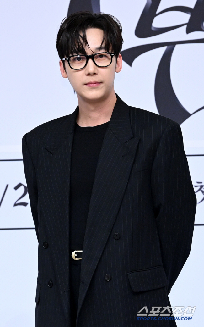 '40세' <b>윤종훈</b>, 왜 결혼 안하나했더니.."<b>10년</b>된 <b>동거인</b> 있어... 