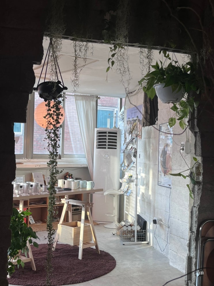  [홍대 신촌] 느좋, and_coffeebar 소품샵 카페