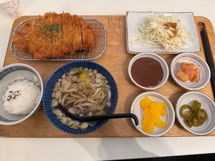  울산 성남동 돈까스 맛집 "네모돼지 돈까스"