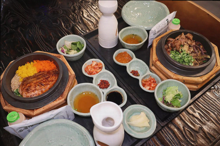  겨울 휴일, 친구와 방문한 솔솥 광화문점에서의 맛있는 경험