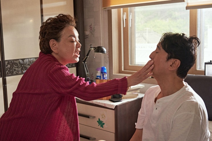 한국 코미디 영화 <b>귀신경찰</b> <b>김수미</b> 유작 출연진 <b>신현준</b>과... 