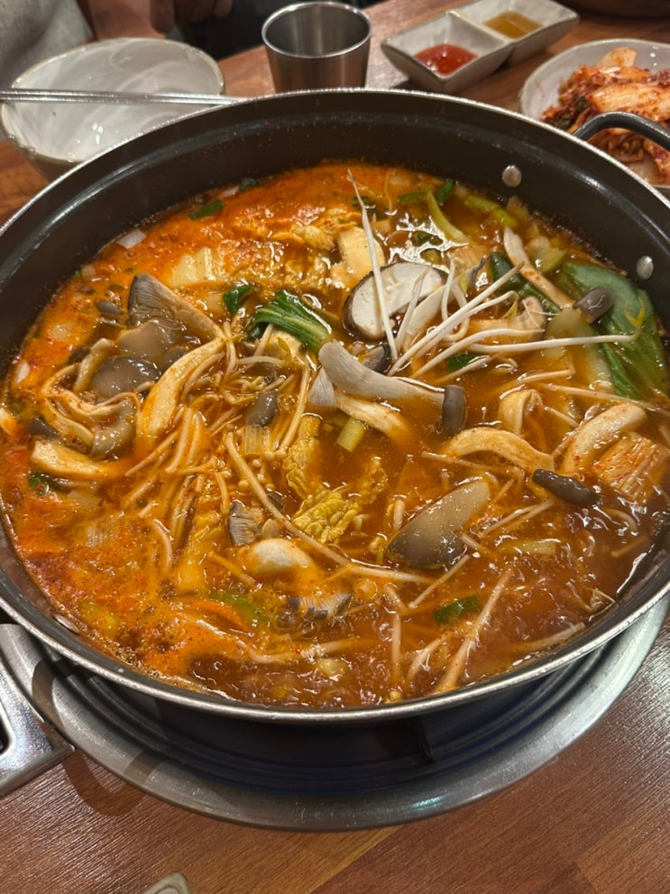  광양 중마동 맛집 정원 얼큰버섯샤브샤브칼국수 내돈내산 후기