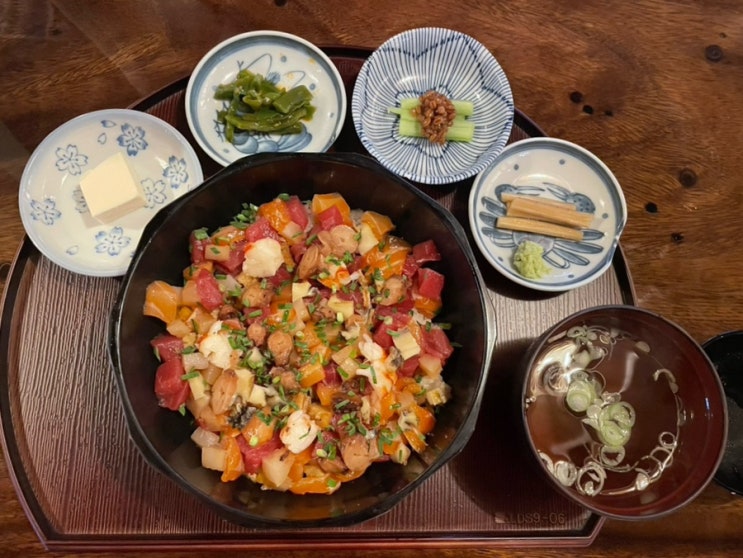  부산 해운대밥집, 일식당 일본가정식 "하데나" 지라시스시 삼치덮밥 추천!