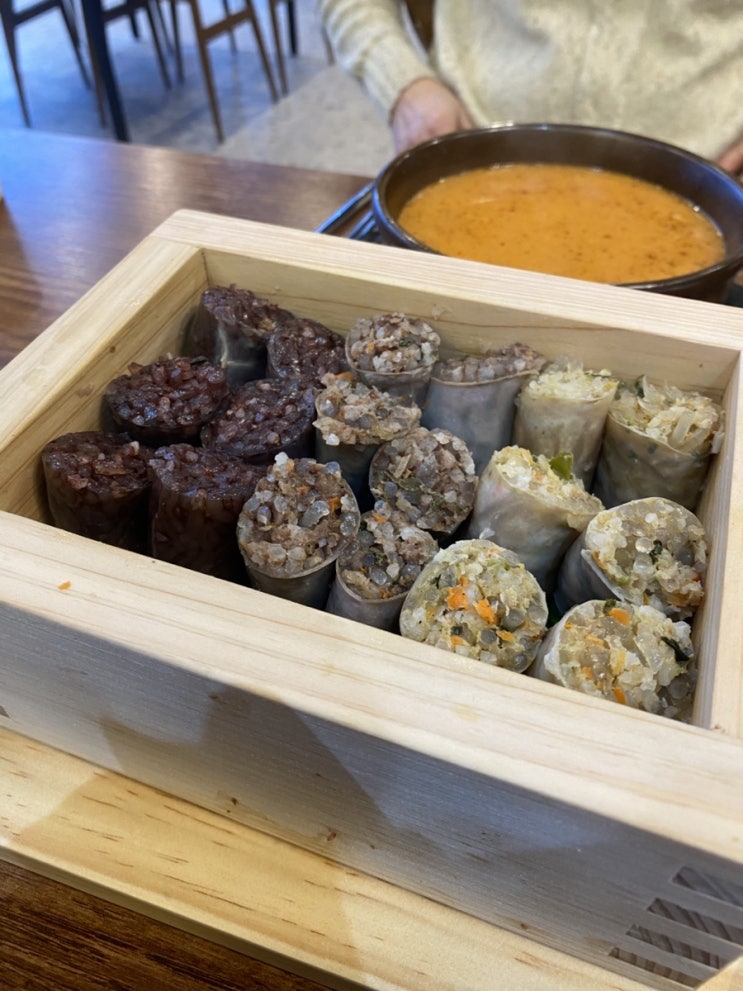  군산역맛집 신의주찹쌀순대 든든한국밥 내흥동맛집 찹쌀모듬순대 순대국비조리 조리포장가능