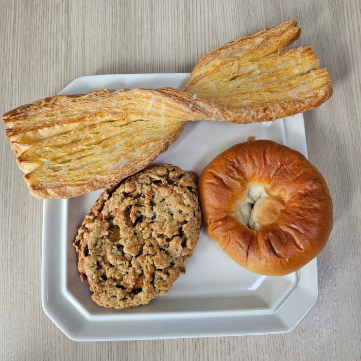 시민제과 호두소보로, 단팥빵, 연유파이 내돈내산 솔직후기 시민제과 호두소보로, 단팥빵, 연유파이 내돈내산 솔직후기