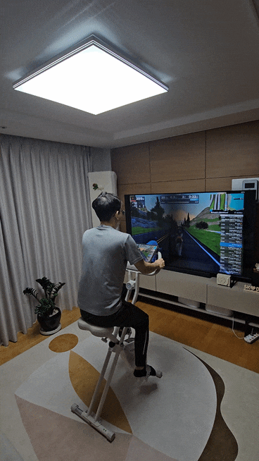  스마트한 운동이 가능한 홈트 기구 엑사이더의 실내자전거로 2025년 다이어트 도전