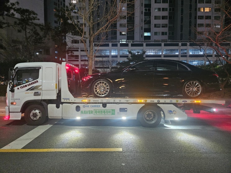   벤츠 S500 4MATIC | 대전 → 부산 고급 수입차 전문 캐리어탁송 | 안전하고 신속한 카캐리어 · 어부바 서비스로 완벽한 장거리 운송! 