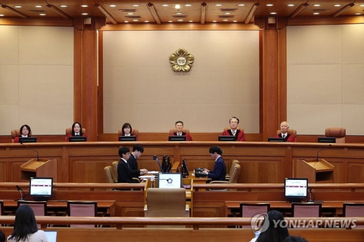 윤석열 <b>대통령 탄핵심판</b>, 이번 주 <b>첫 변론</b>… 주 2회 집중 심리