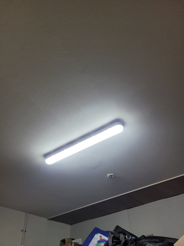  강서구 가양동 상가 창고 LED 일자등 교체해 드렸어요 ㅡ 강서한강자이타워LED등 교체 바로출장집수리