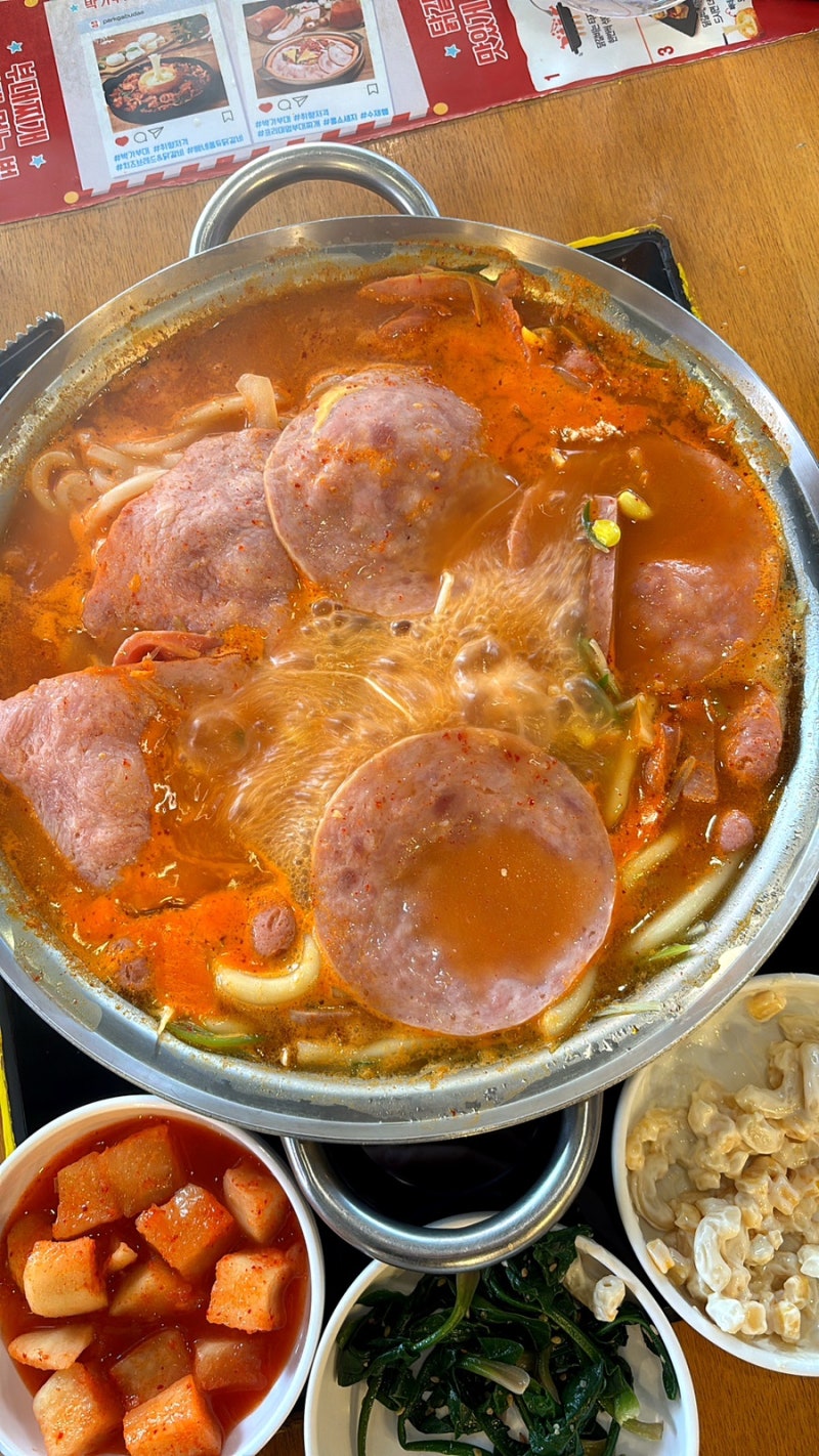 대구 칠곡3지구 맛집 부대찌개도 잘하네 "원할머니보쌈족발 대구칠곡점" 후기