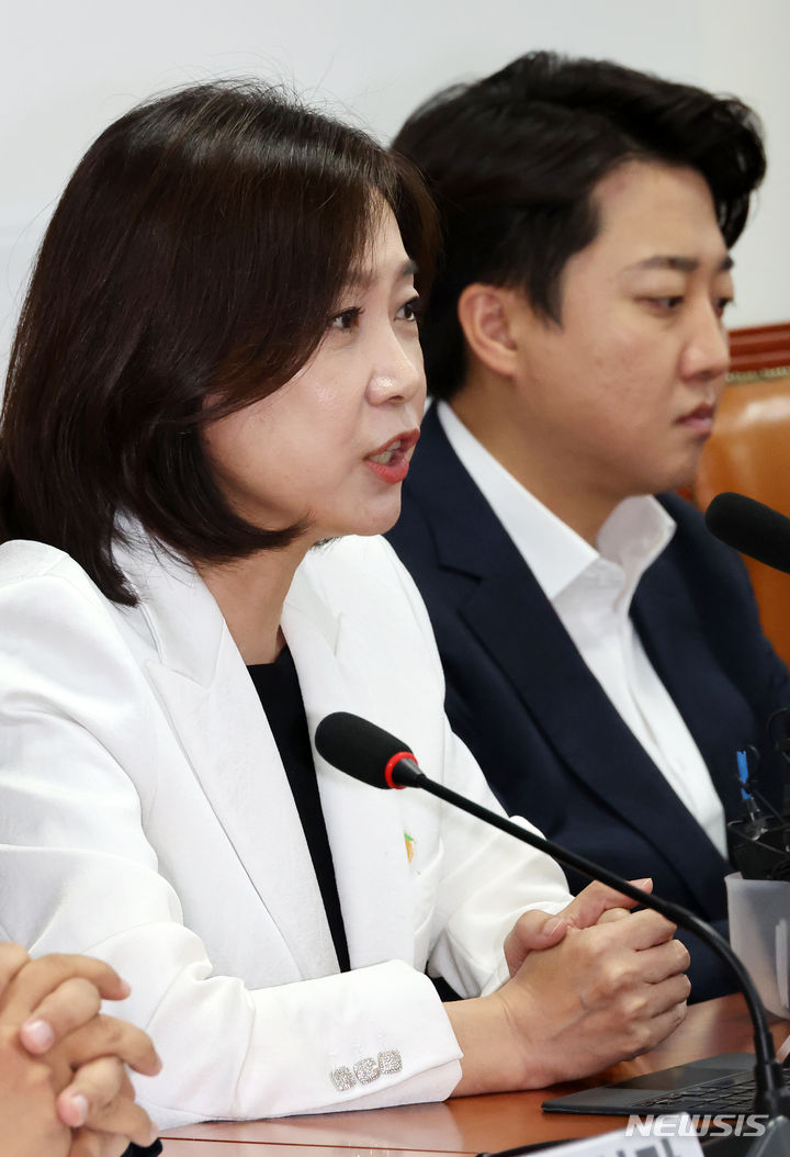 <b>허은아 이준석 상왕정치</b> 잘못된 것 이 망상 버려라 프로필 나이... 