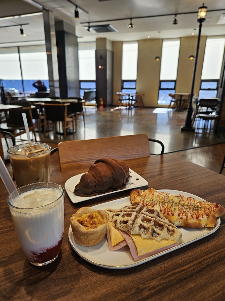  영일대 근처 커피가 맛있는 베이커리 카페 '로스터리맨'(feat.포항스페이스워크카페)