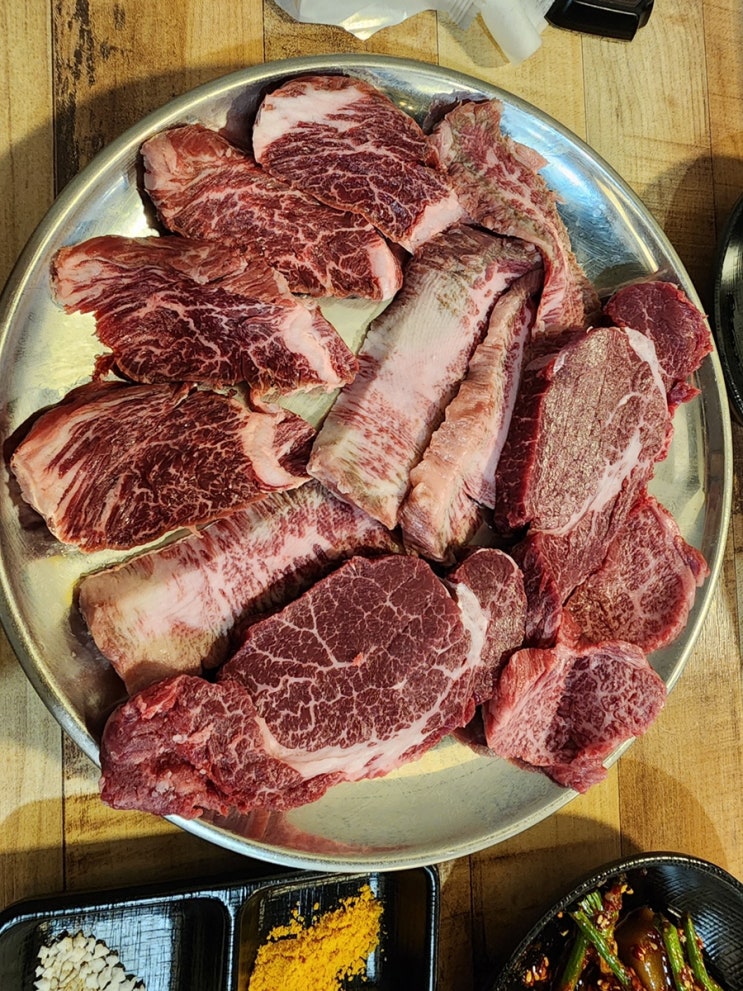  대원식육식당에서 주말외식을하다.
