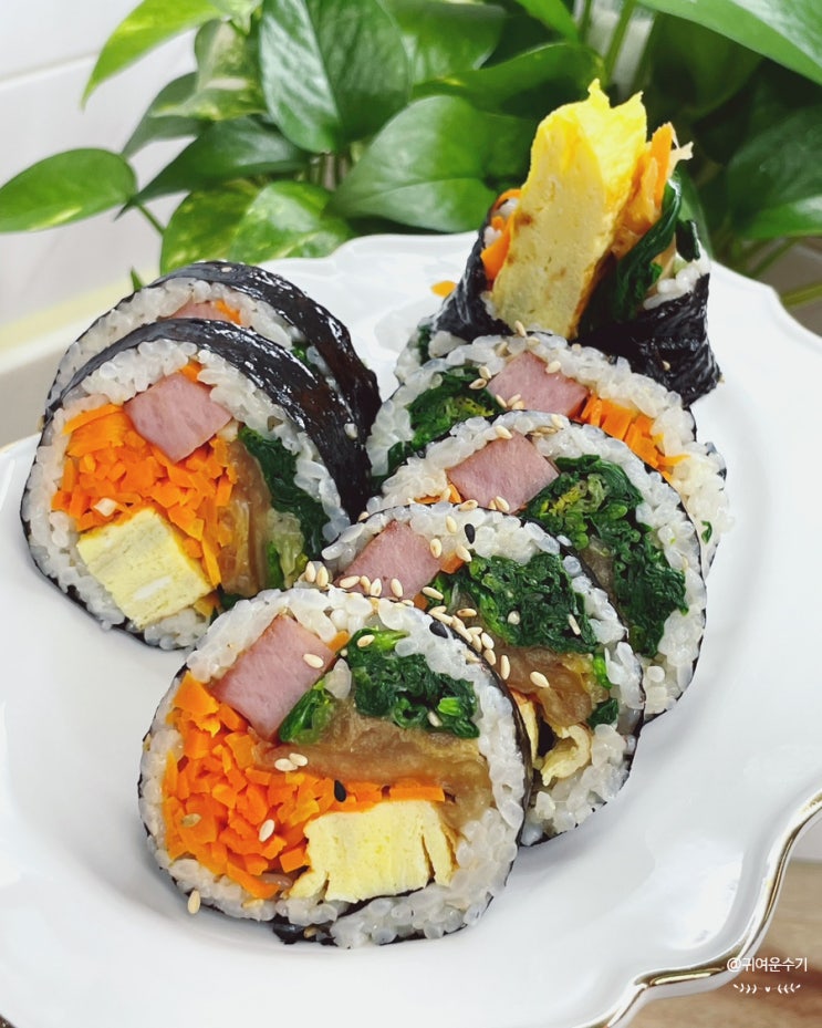  집김밥 레시피 묵은지김밥 맛있게 싸는법 김밥만들기