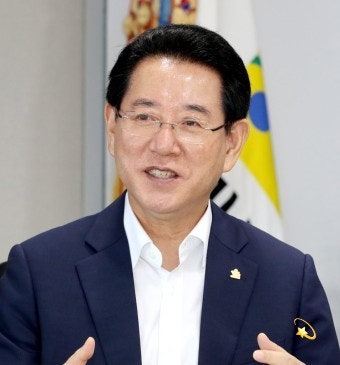 김영록 전남도지사 프로필 나이 학력 나훈아 발언 반박