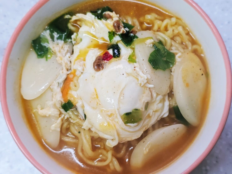  떡라면 레시피 사리면 동전육수 넣어 진라면 더 맛있게 끓이기