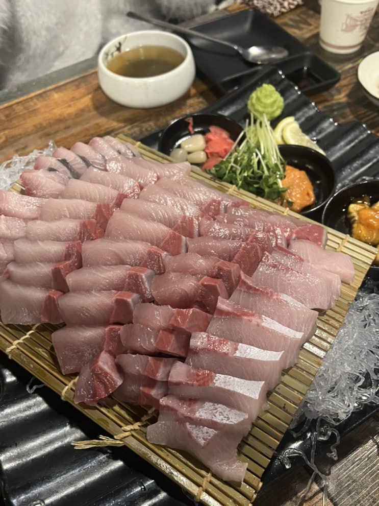  강남 자매수산 2호점ㅣ불금 40분웨이팅하고 먹은 대방어 근데 쩜 ㅂㄹ..