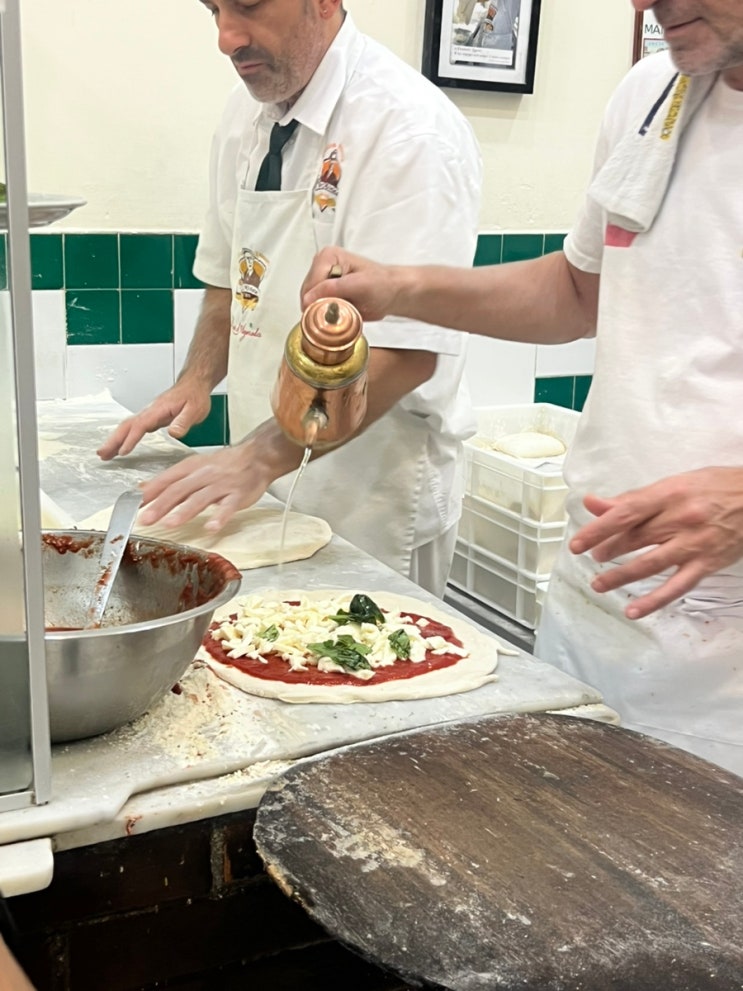  이탈리아 나폴리 피자 맛집 3대피자 L'Antica Pizzeria da Michele 다미켈레 웨이팅