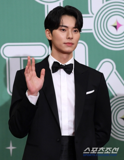 신예' <b>이채민</b> <b>임윤아</b> 옆자리 꿰찼다 박성훈 하차 <b>폭군의 셰프</b>... 