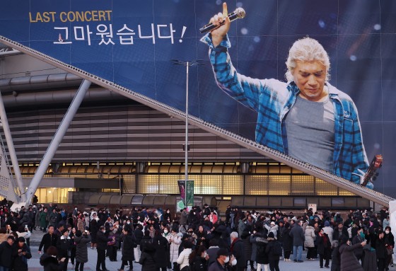 #<b>나훈아</b> 은퇴콘서트 마지막 날 다시 정치권 비판. 누가 <b>나훈아</b>... 