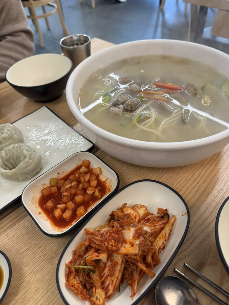  광주 칼국수 맛집 치평동점심 추천, 바칼 상무점