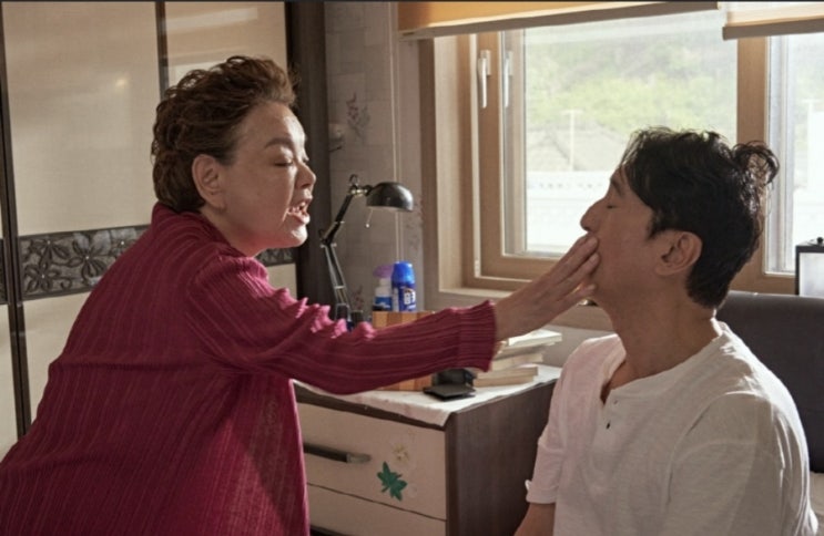 고 <b>김수미</b> 유작 '<b>귀신경찰</b>', <b>신현준</b>의 눈물 어린 약속