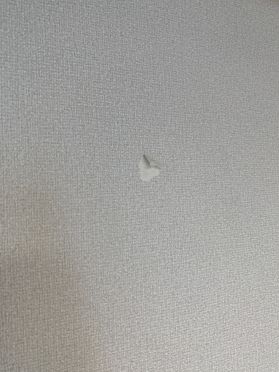 찢어진 벽지 보수 실크벽지 시공 수원 집수리