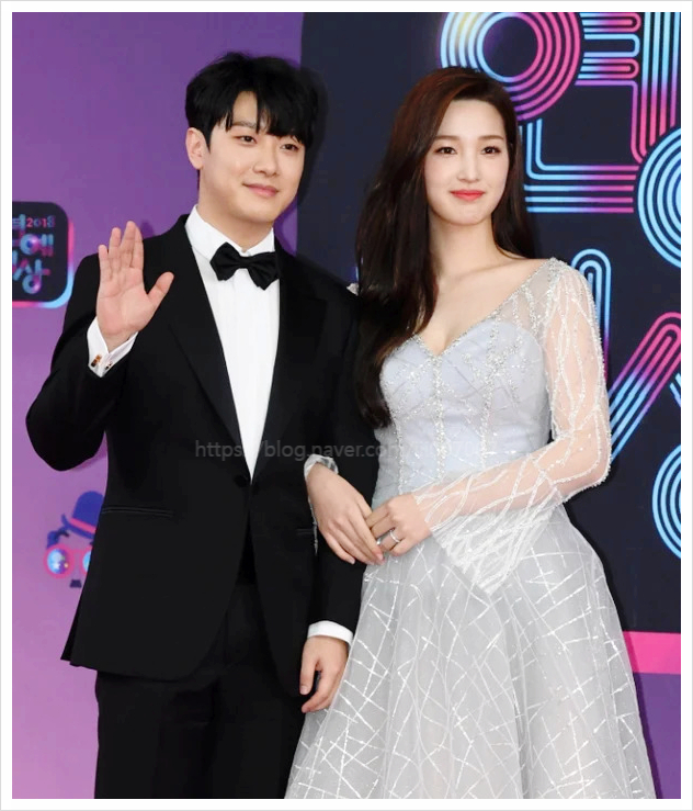  최민환 이혼이유 율희 가출 양육권 인터뷰 카톡내용 디스패치 위자료 재산분할 라붐 자녀 업소 폭로 FT아일랜드