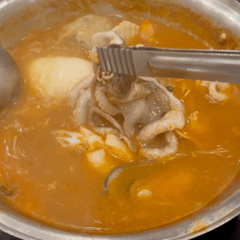  부천 작동 까치울역 맛집 / 시원할땐 뜨끈한 전골 앞으로 / 피자 주는 샤브샤브 / 직접 빚은 손만두