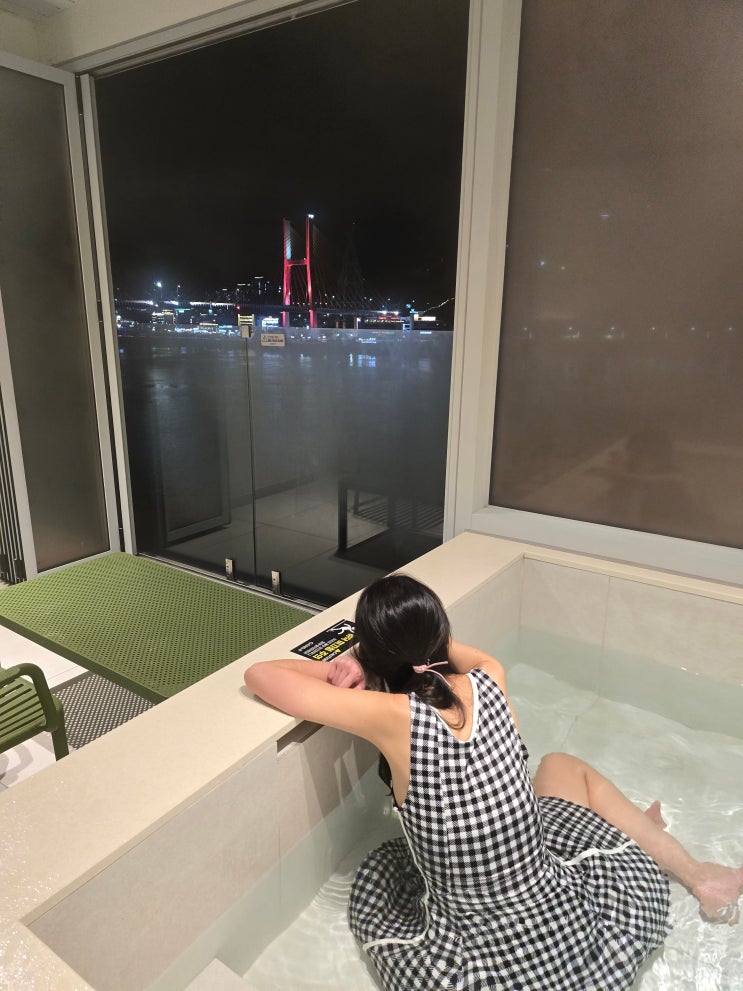  여수 오션뷰 숙소 돌산대교 뷰 자쿠지 신축 오앤드프 여수 호텔 추천