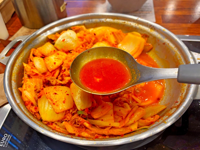 안산 고대병원 맛집 할머니 손맛 그대로 고잔동 밥집 초부리김치찌개