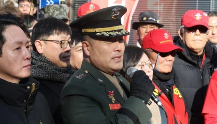 군 검찰, <b>박정훈</b> 대령 사건 <b>항소</b>…명령의 정당성 논란 지속