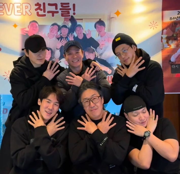 <b>84모임</b> 참석 스타 총출동 유연석 쌈디 세븐 김용준 <b>현봉식</b>도... 