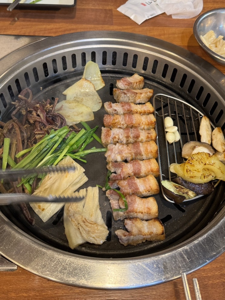  [맛집] 부산 기장 드라이브 코스! 대형 카페 - 베이커리 보몽드 + 구덕포 끝집고기 - 맛집 후기