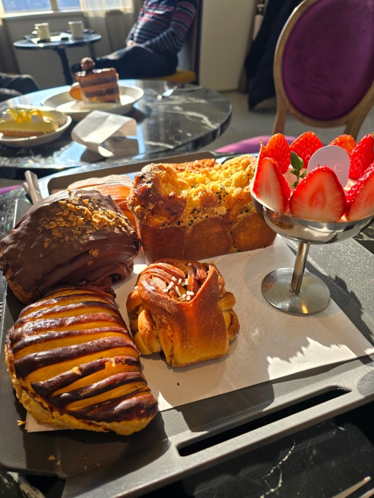  파주 대형 카페 추천, 힐링 포인트 디저트 맛집 모쿠슈라