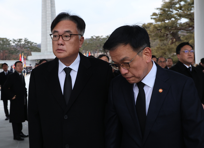 냉정 되찾아야”, <b>대통령</b> 자기<b>방어권 보장</b>해 달라 - 조자룡