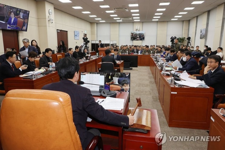 <b>국조특위</b>, 윤석열 <b>대통령</b> 등 76명 <b>증인</b> 채택…<b>내란</b> 혐의 진상규명