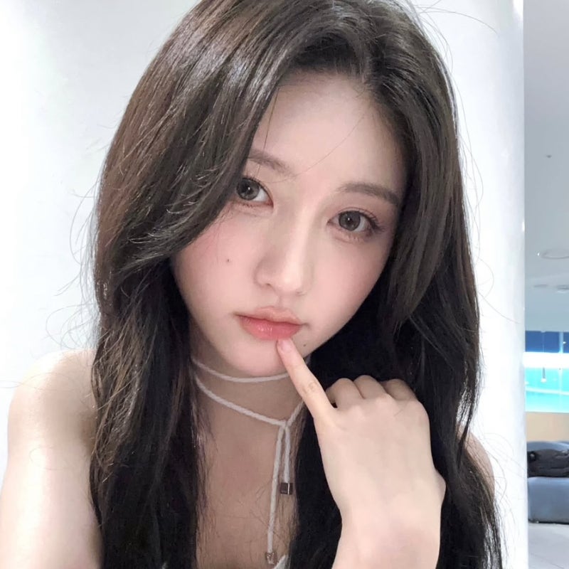 ☞ 【 IVE Gaeul (金Gaeul) 】 59 張稀有未修圖照片 ☜