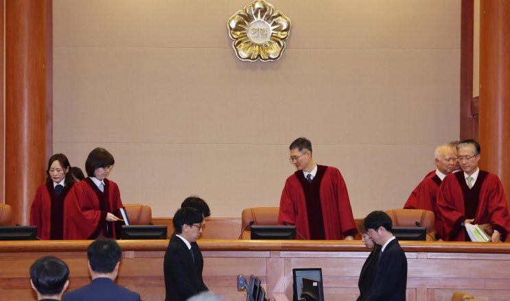 (뉴스인)헌재, <b>탄핵심판</b> 첫... 종료...정계선 <b>재판관 기피</b> 기각