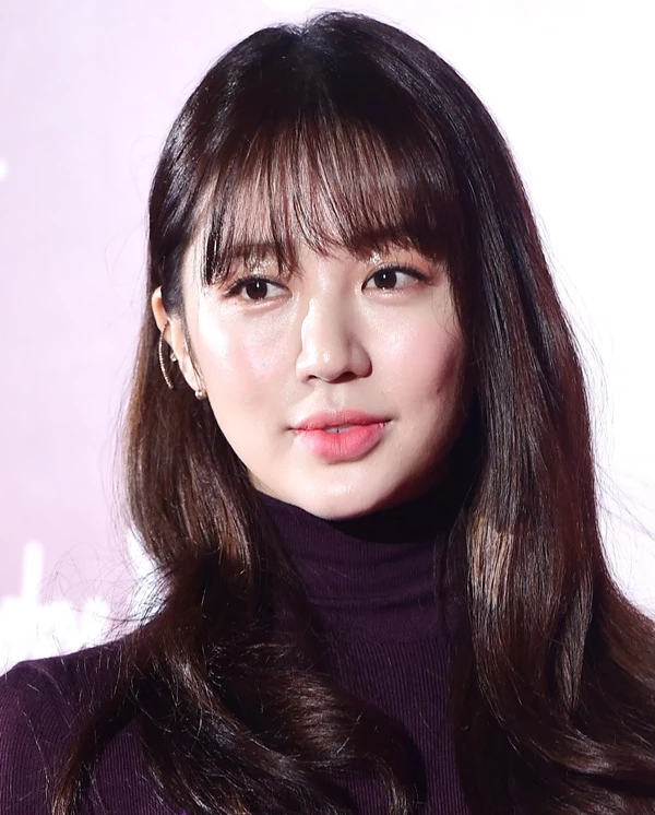 베이비복스 윤은혜 사주: 목욕도화/복성귀인 경오일주 여자