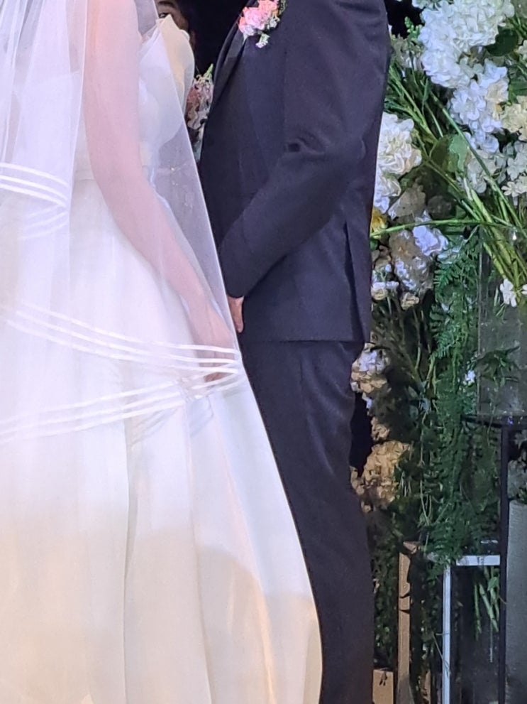 레이앤코 투베일 본식 입장 후기 레이앤코 투베일 본식 입장 후기